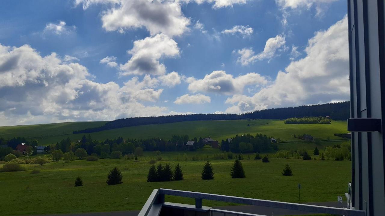 Mezonetovy Apartman Se Dvema Balkony A Vyhledem Loučná pod Klínovcem Exterior foto